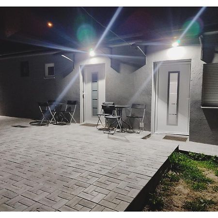 Apartmani Domo Sd Smederevo Buitenkant foto