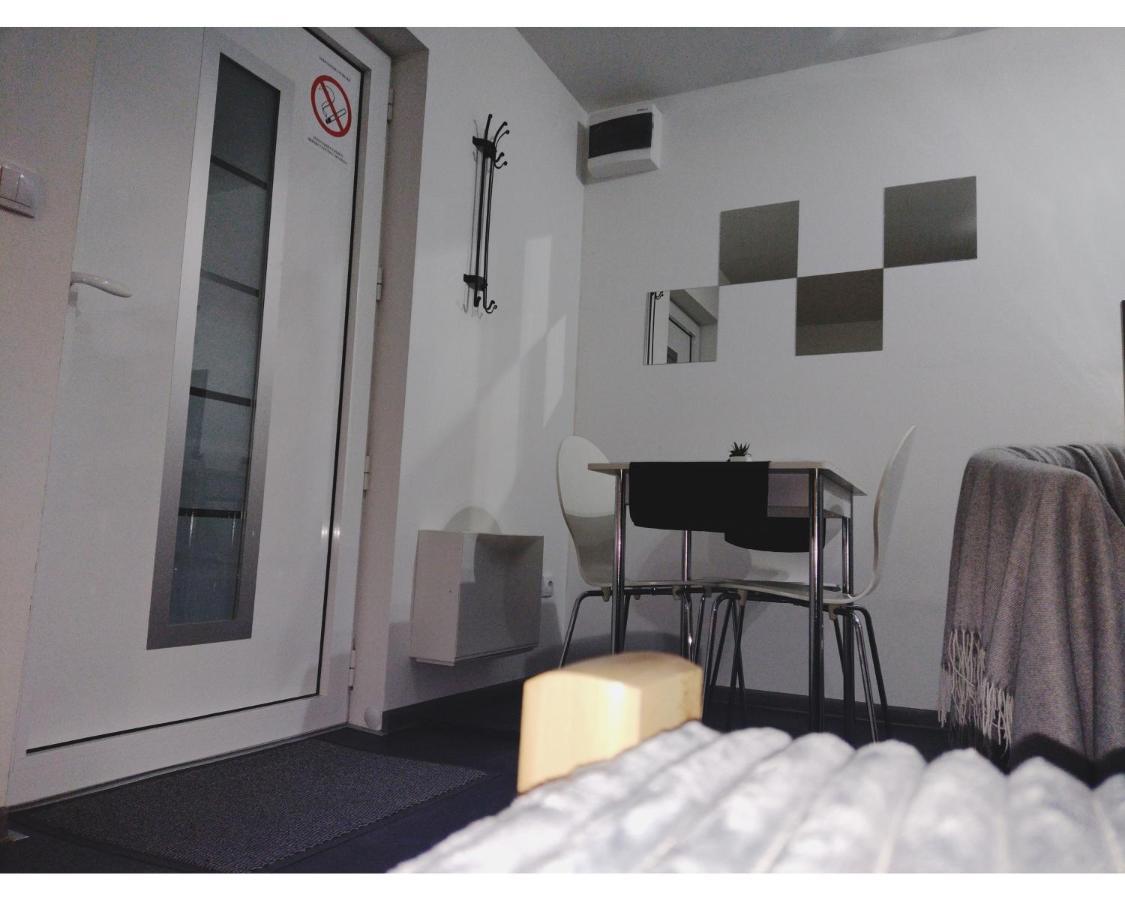 Apartmani Domo Sd Smederevo Buitenkant foto
