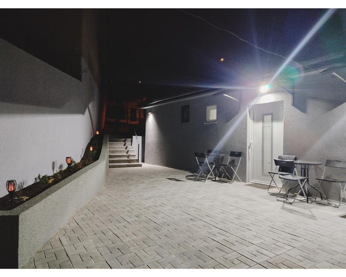 Apartmani Domo Sd Smederevo Buitenkant foto